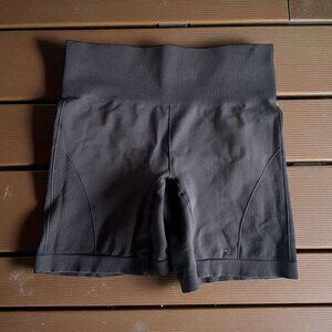 LULULEMON Womens Black Training Shorts Size 6